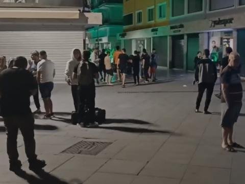 Türkiyədə güclü zəlzələ: insanlar küçələrə axışdı - ÖLƏN VAR