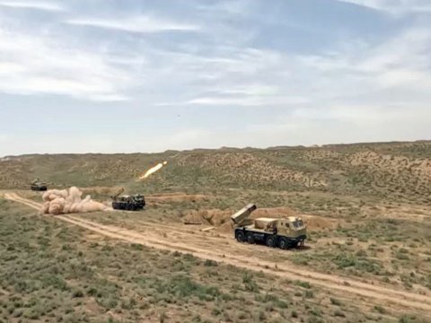 Ordumuz&nbsp;raket və artilleriyanı işə saldı - VİDEO