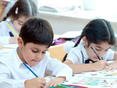 I sinfə elektron qəbul davam edir - RƏSMİ