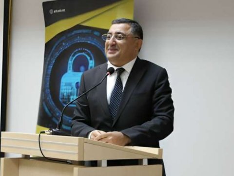 Azərbaycanda nazir müavini işdən çıxarıldı