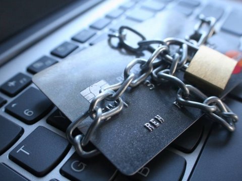 1 gündə kartlardan 10 min manat oğurlandı