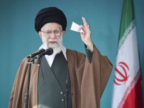 Xamenei ABŞ-ın təklifini rədd edib