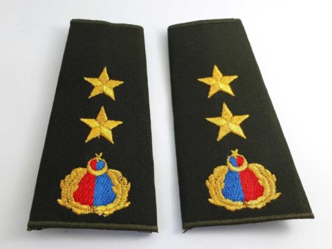 Yarbay yaxşıdır, yoxsa polkovnik-leytenant?