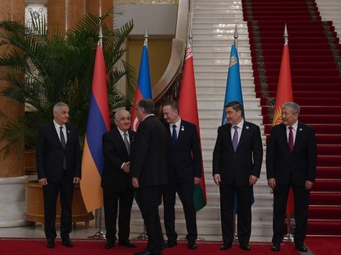 Əli Əsədov Tacikistan Prezidenti ilə görüşdü - FOTO