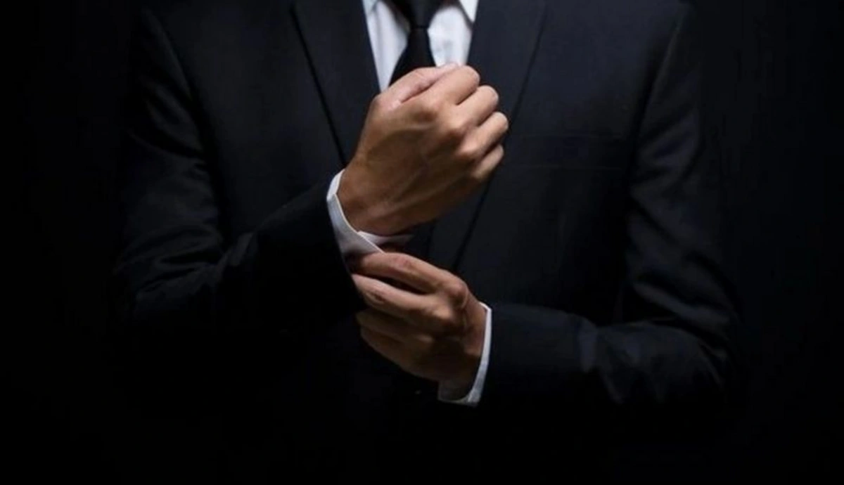 İcra Hakimiyyətinin şöbə müdirinə elektron qolbaq taxıldı