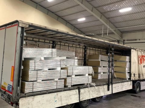 İrandan Türkiyəyə gedən yük maşınında 77 kiloqram narkotik aşkarlandı