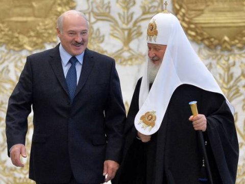 Patriarx Lukaşenkonu təltif edib