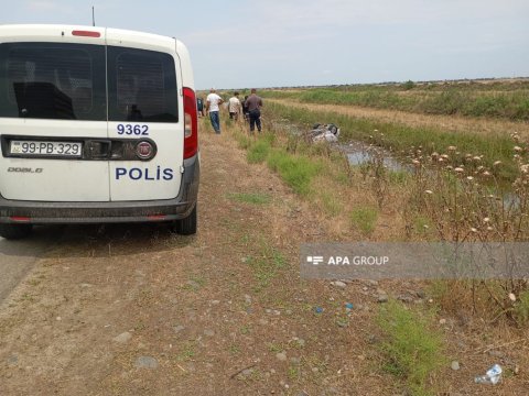 Maşın kanala aşdı, 5 nəfər yaralandı