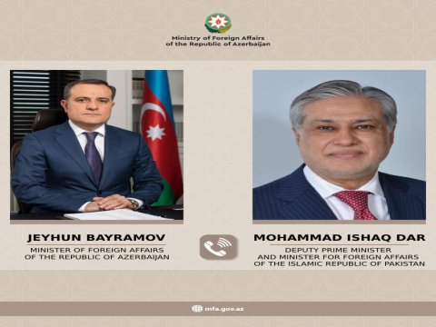 Ceyhun Bayramov pakistanlı həmkarı ilə danışdı