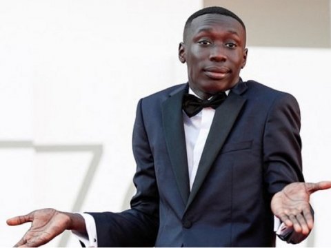 Məşhur tiktoker hava limanında saxlanıldı