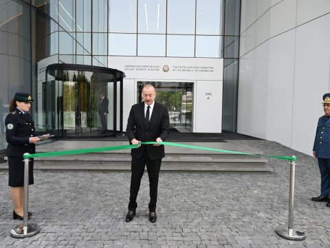 Prezident&nbsp;Gömrük Komitəsinin yeni binasının AÇILIŞINDA - FOTO