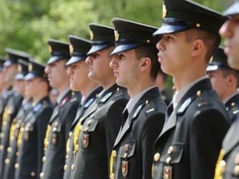 Kursant hərbi rütbəsi əsgərə bərabər tutulacaq