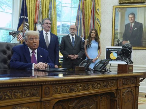 Təhlükə sovuşana qədər Los-Ancelesdə qalacaqlar&nbsp;