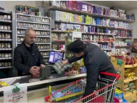 Vitrində ucuz, kassada baha məhsul - Nə etməli...