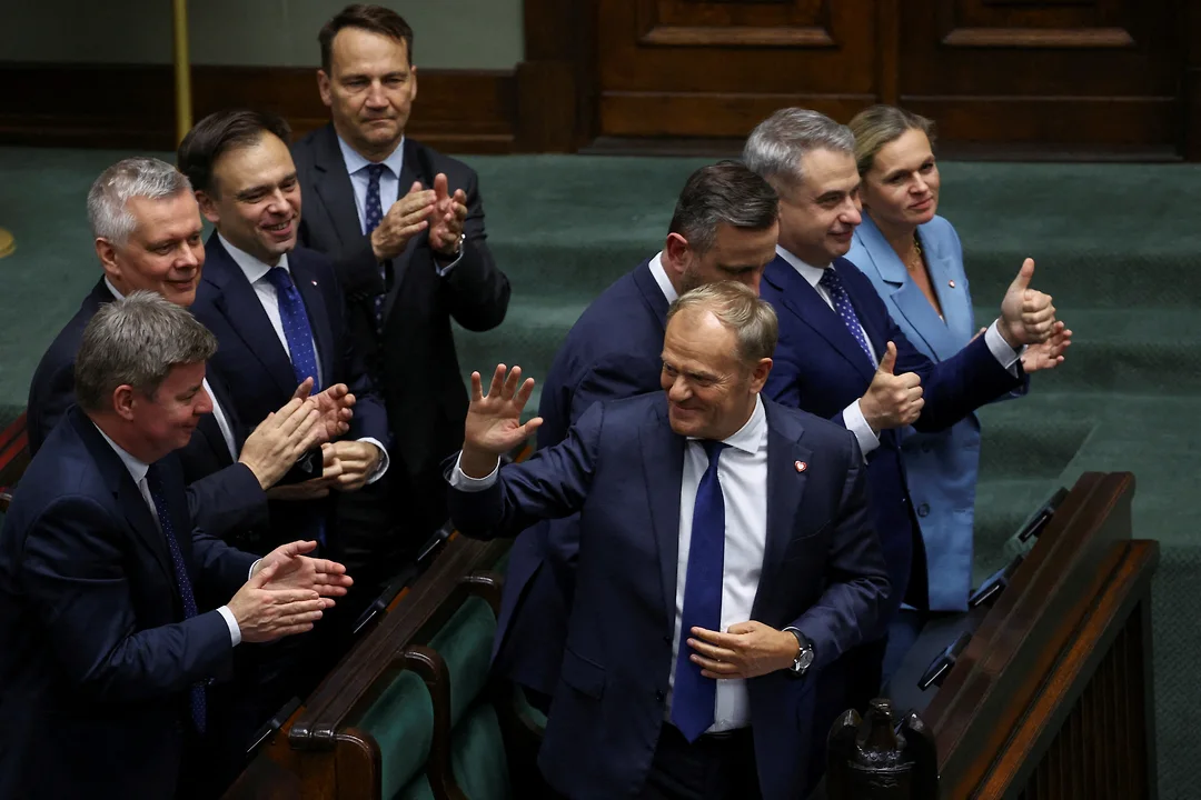 Donald Tuska etimad göstərildi