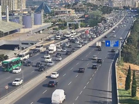 Paytaxtın əsas yollarında TIXAC var