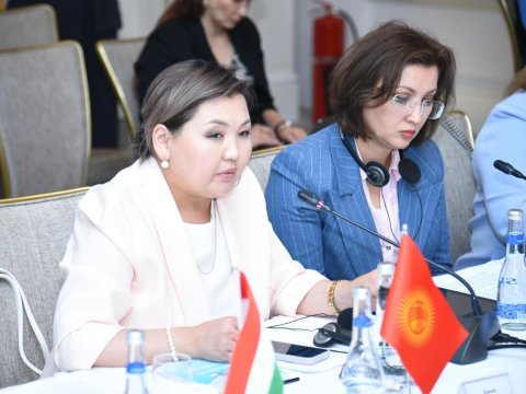 Türkdilli qadın liderlər platformasının yaradılması təklif olundu