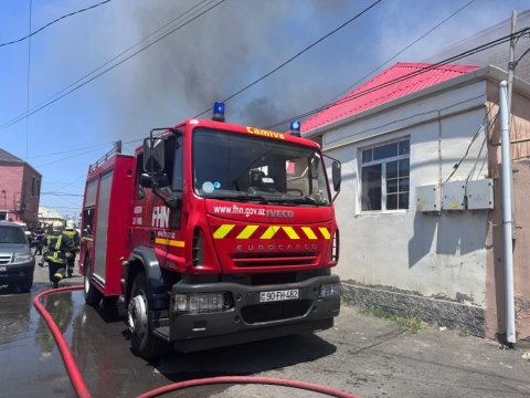 Xırdalandakı güclü yanğın məhdudlaşdırıldı - FOTOLAR