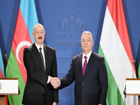 Viktor Orban İlham Əliyevi təbrik etdi