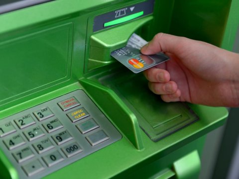 Bank kartlarından oğurluq edildi - MƏBLƏĞ