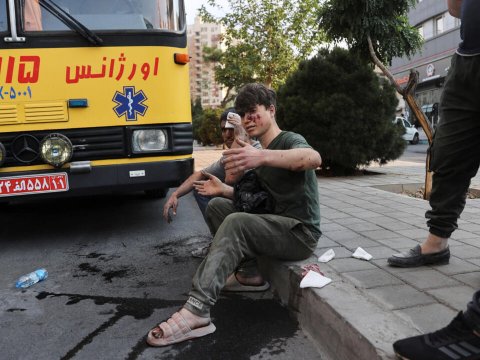 Narahatlıq, intiqam çağırışları və dağıntılar - Tehran küçələrində SON DURUM