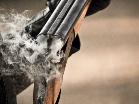 Qonşusunu ov tüfəngi ilə öldürdü