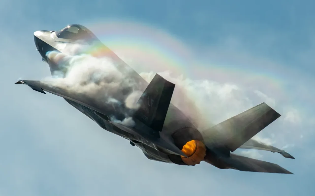 İran İsrailin F-35 qırıcısını vurduğu İDDİA EDİR