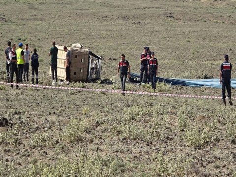 Türkiyədə iki hava şarı qəzaya uğradı - 19 nəfər yaralandı