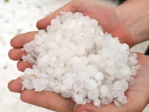 Bəzi rayonlara dolu yağıb