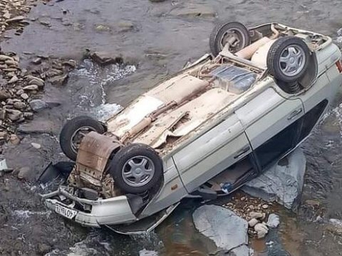 Şabranda maşın aşdı - 3 yaşlı uşaq öldü