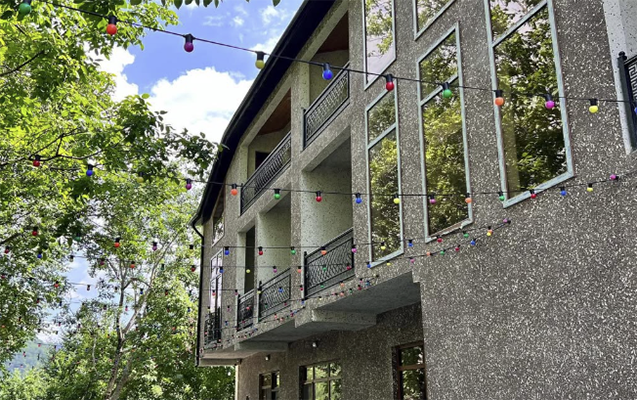 İsmayıllıda hotel yandı