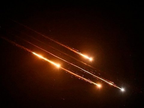 İran İsrailə hücuma başladı