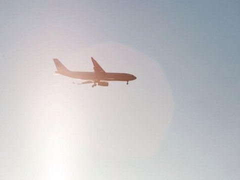 İran uçuşlara qoyulan qadağanı uzatdı