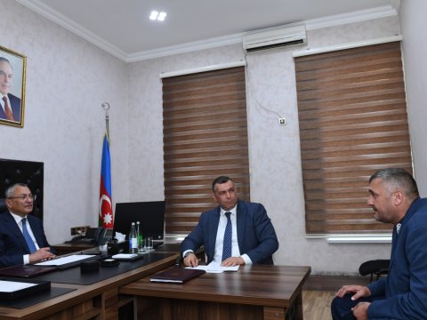 Rövşən Rzayev vətəndaşların müraciətlərini dinlədi -&nbsp;FOTOLAR