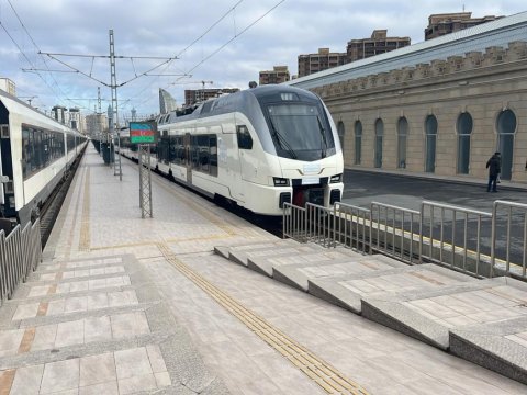 Dəmir yolu ilə sərnişin daşımaları 19% ARTIB