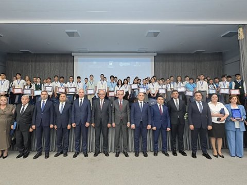 “BilBacar” müsabiqəsinin qalibləri mükafatlandırıldı - Fotolar