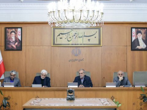 Pezeşkian hökumət rəsmilərini topladı