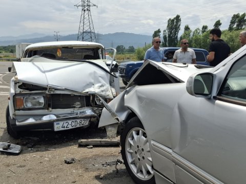 Lənkəranda qəza - 5 nəfər yaralandı