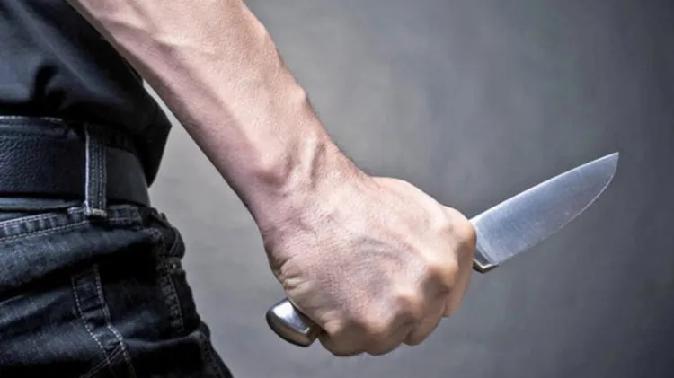 Hacıqabulda kişi tanışını bıçaqladı