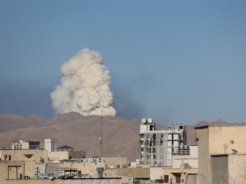 Müharibənin 7-ci günü: İnsanlar&nbsp;Tehranı tərk edir, Trampın qərarı GÖZLƏNİLİR