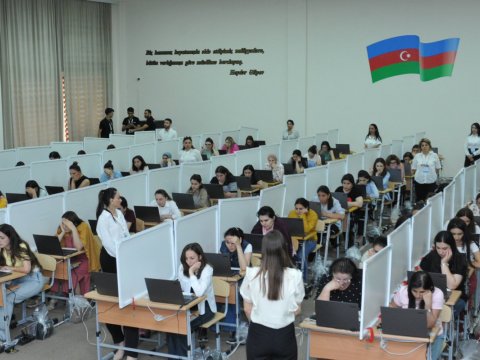 Bu gün 4228 müəllim sertifikasiya imtahanında iştirak edib