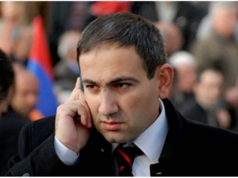 Nikol tez-tez dərsdən qaçır, dava salırdı -&nbsp;Keçmiş müəllimi Paşinyandan danışdı