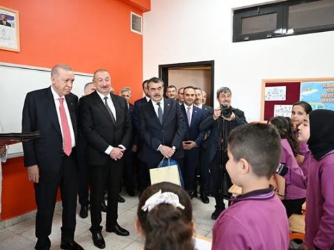 Ərdoğan uşaqlardan Heydər Əliyevi soruşdu, belə cavab verildi - VİDEO