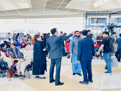 Pakistan İrandakı səfirliyinin əməkdaşlarını Azərbaycana təxliyə etdi