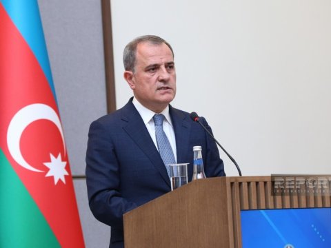 Ceyhun Bayramov İstanbula yola düşdü