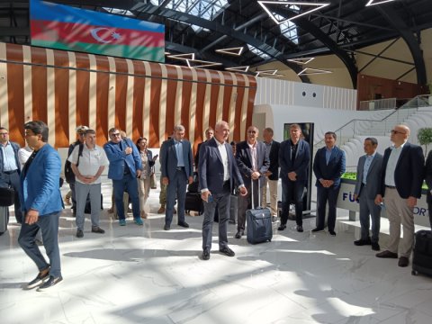 Hikmət Hacıyev diplomatların Laçına səfərindən paylaşım etdi