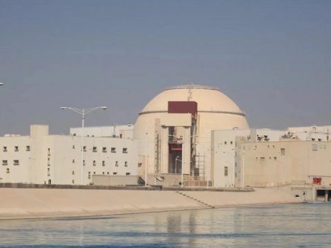 İranın Buşehr şəhərində partlayış səsləri