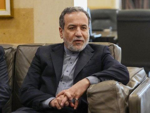 Araqçi Moskvadadır - Putinlə də görüşəcək