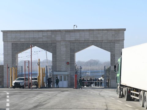 Quru sərhədlərimiz niyə bağlıdır? - Deputat səbəbləri AÇIQLADI