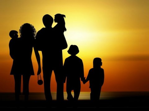 Azərbaycan ailəsi modelinin fərqli tərəfləri